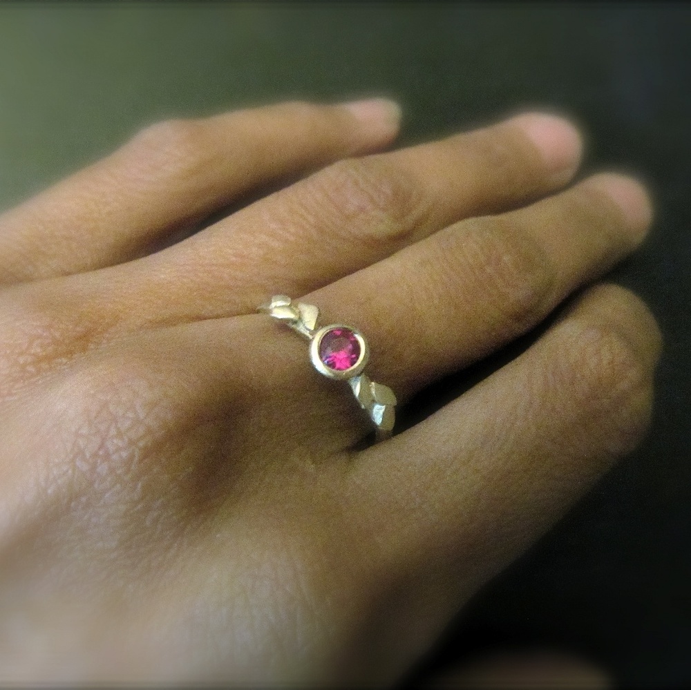 14K yellow solid gold ring set with ruby. handmade - Picture 2 of 8